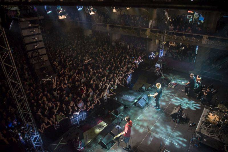 Vypsaná Fixa dobyla velkou Lucernu, fanoušky potěšila i čtením