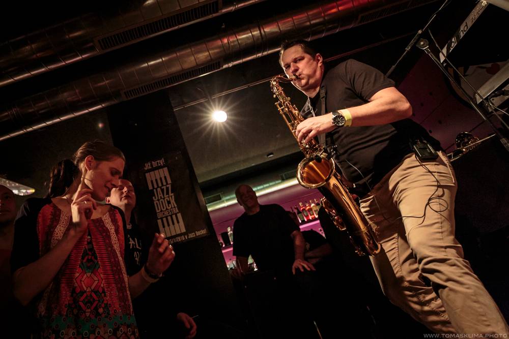 Sto zvířat to v rámci Elephant tour rozjeli v Jazz Docku. V únoru se tam vrátí