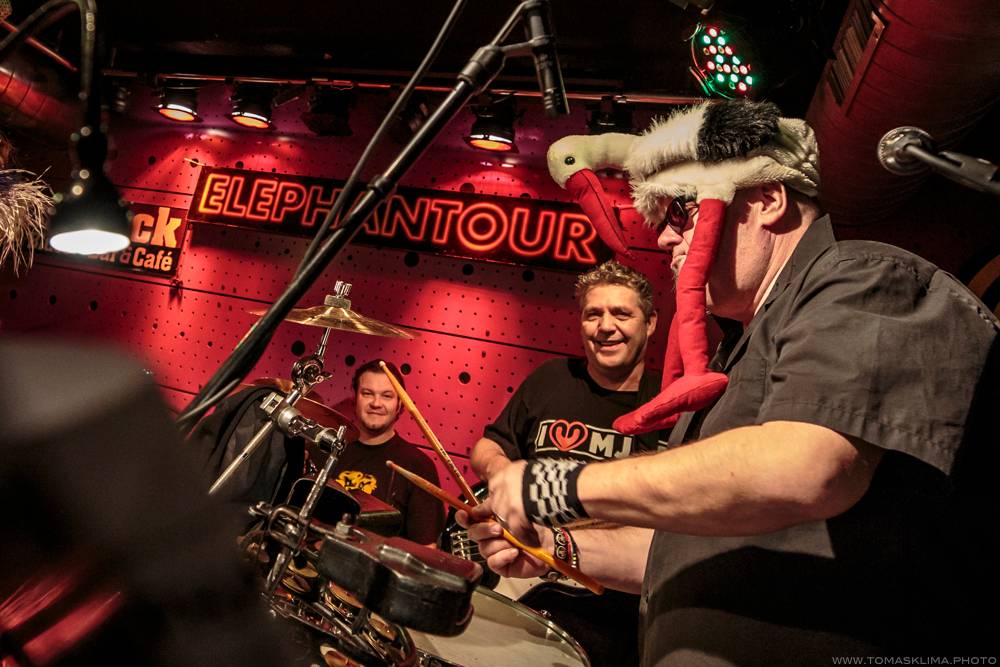 Sto zvířat to v rámci Elephant tour rozjeli v Jazz Docku. V únoru se tam vrátí