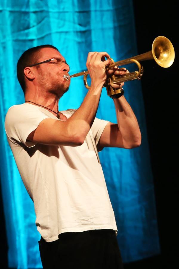 Iva Bittová řádila v Hodoníně, doprovodili ji Čikori