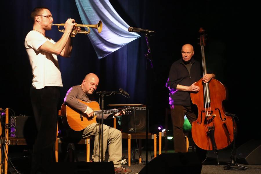 Iva Bittová řádila v Hodoníně, doprovodili ji Čikori