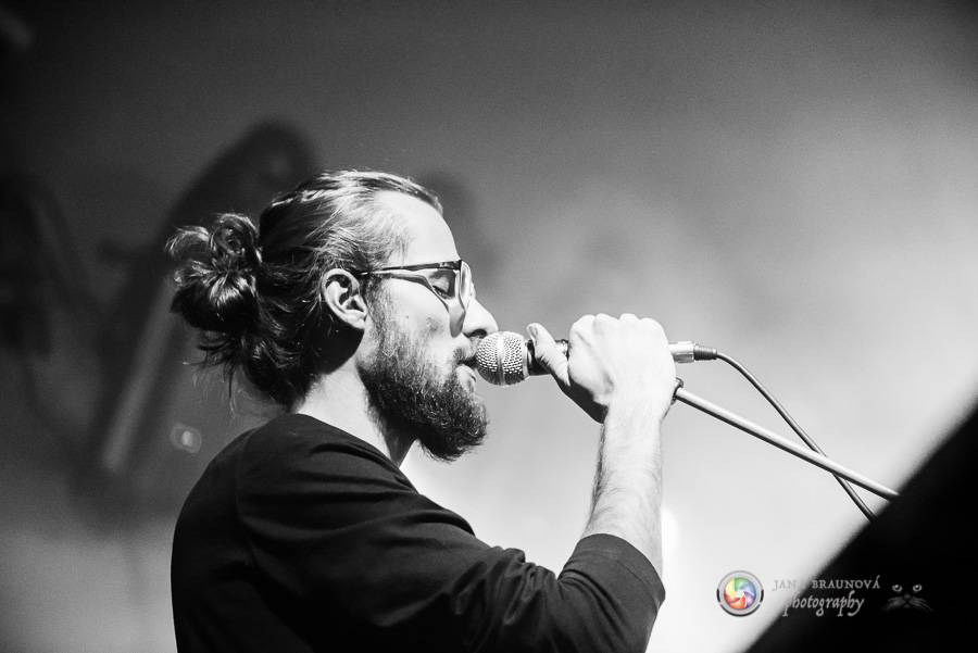 Thom Artway a teepee zavítali do plzeňského klubu Buena Vista