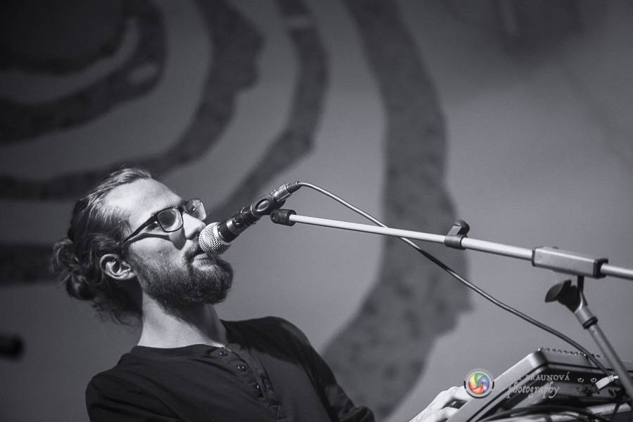 Thom Artway a teepee zavítali do plzeňského klubu Buena Vista