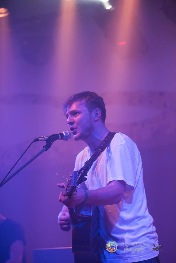 Thom Artway a teepee zavítali do plzeňského klubu Buena Vista