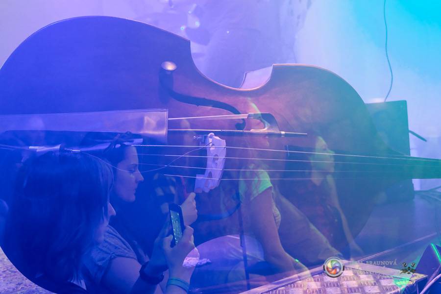 Thom Artway a teepee zavítali do plzeňského klubu Buena Vista