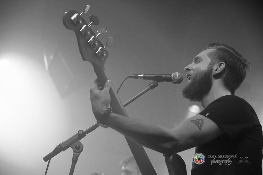 Thom Artway a teepee zavítali do plzeňského klubu Buena Vista