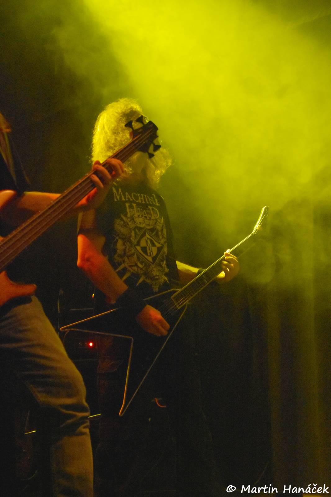 V Divadle Pod Lampou zněly ostré kytary, vystoupili Middledark a Search and Destroy