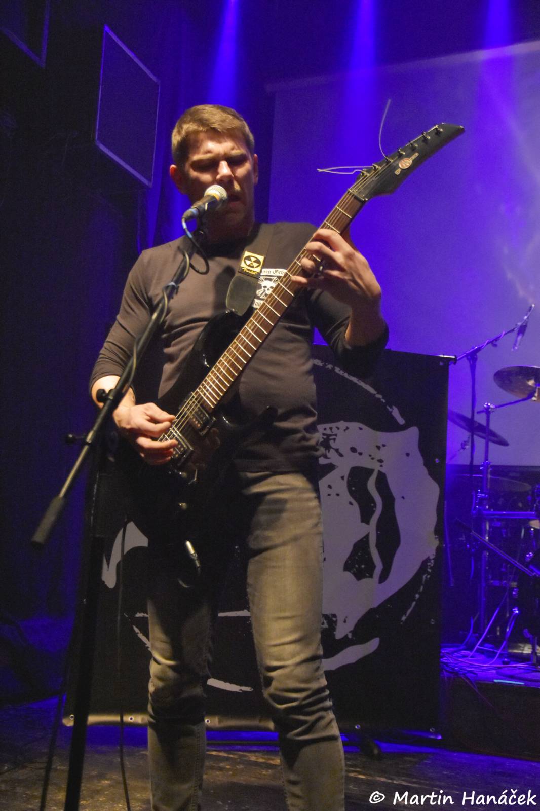 V Divadle Pod Lampou zněly ostré kytary, vystoupili Middledark a Search and Destroy