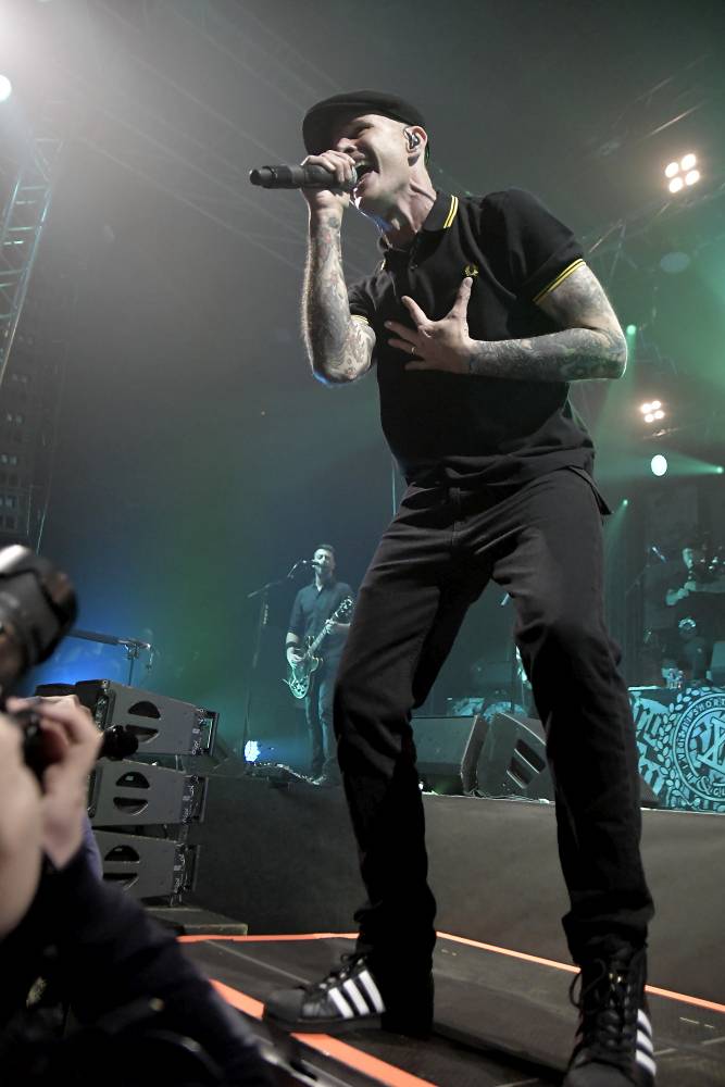 Punkeři Dropkick Murphys napumpovali vyprodanou Malou sportovní halu v Praze neuvěřitelnou energií