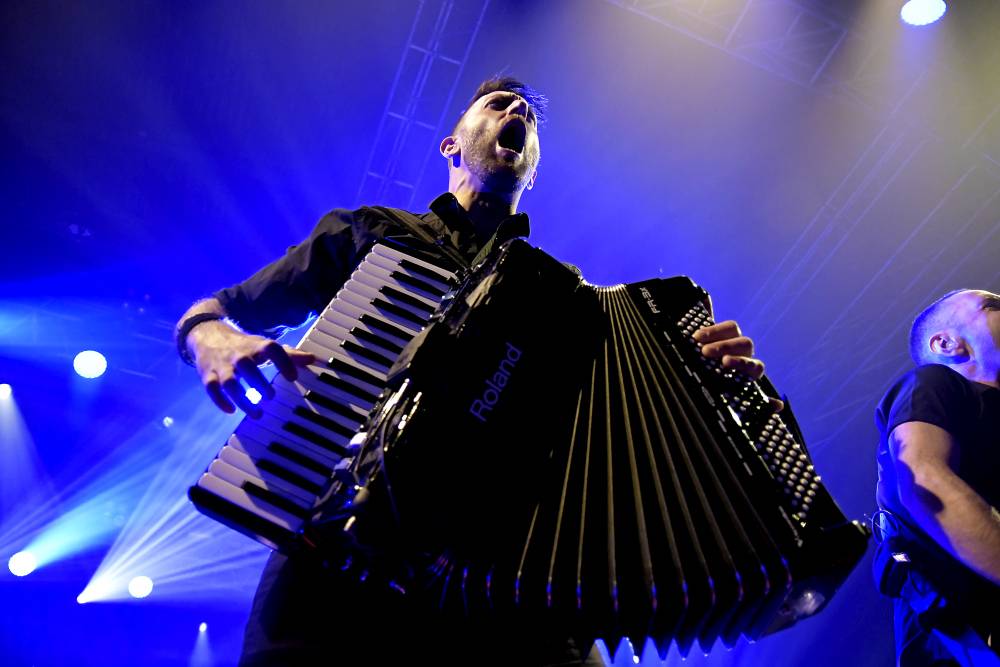 Punkeři Dropkick Murphys napumpovali vyprodanou Malou sportovní halu v Praze neuvěřitelnou energií