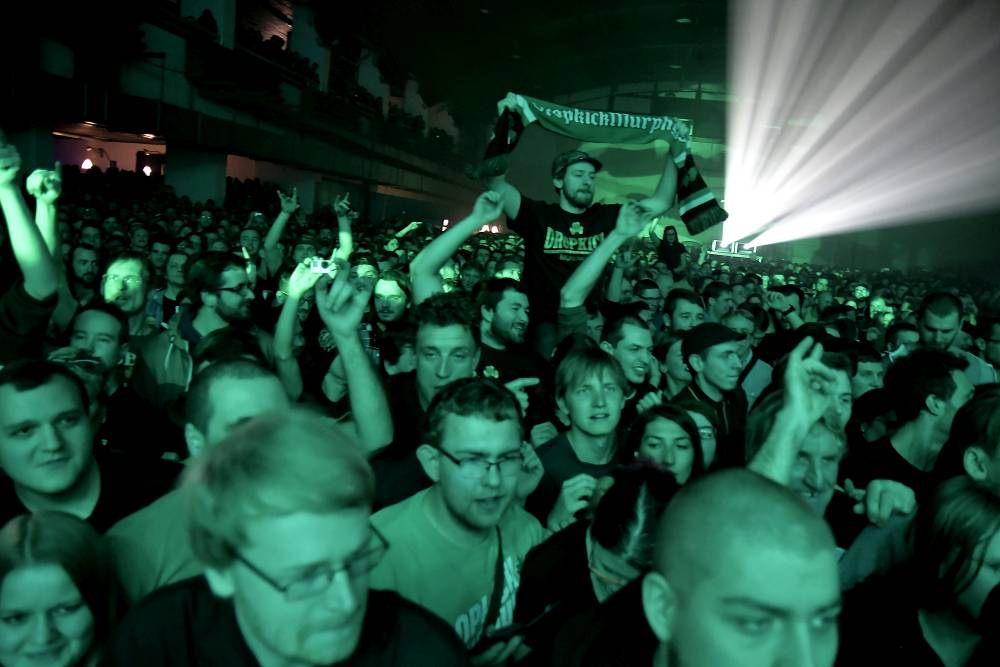 Punkeři Dropkick Murphys napumpovali vyprodanou Malou sportovní halu v Praze neuvěřitelnou energií