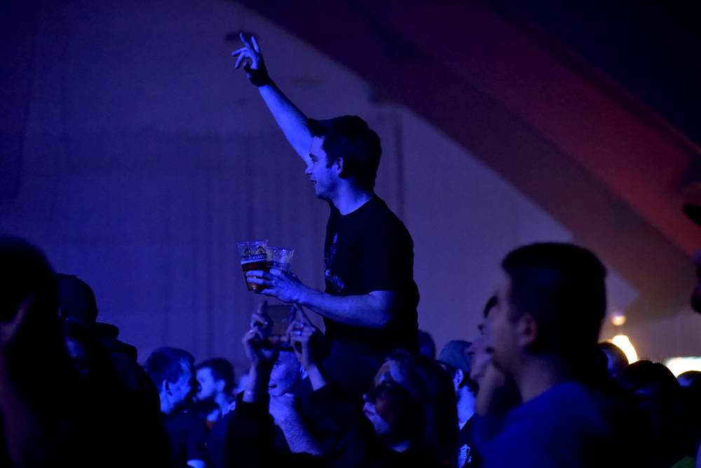 Punkeři Dropkick Murphys napumpovali vyprodanou Malou sportovní halu v Praze neuvěřitelnou energií