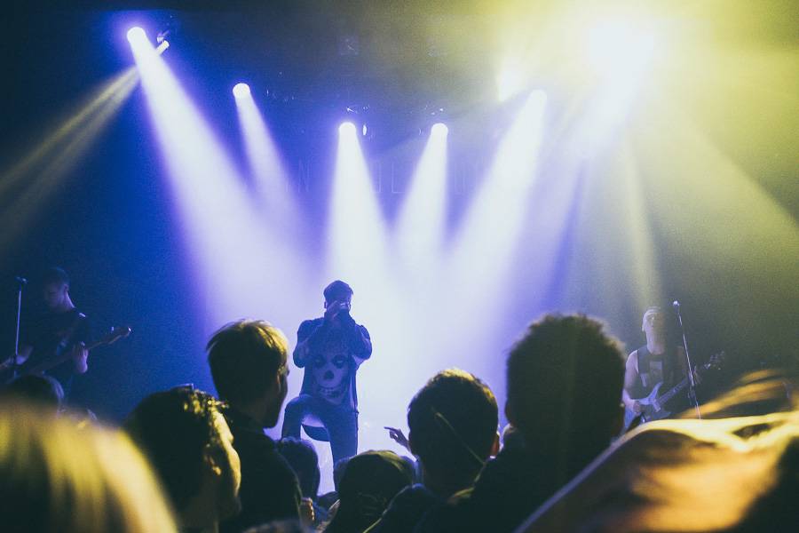 John Wolfhooker zhasli v Akropoli a rozjeli parádní jízdu, ukázal se i Thom Artway