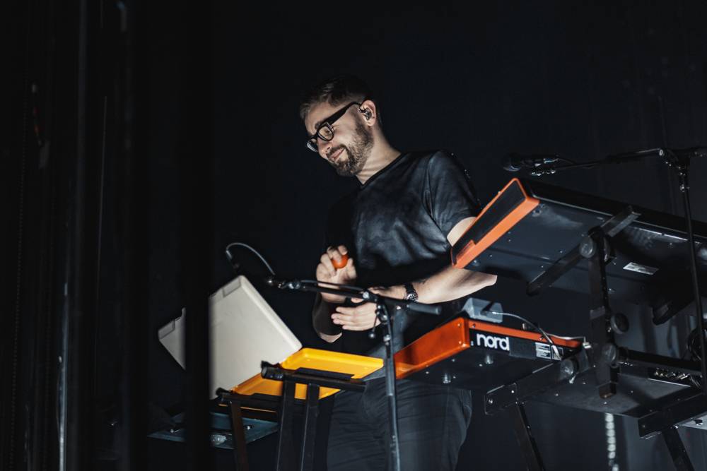 Alt-J přivezli do vyprodaného Fora Karlín novou desku Relaxer