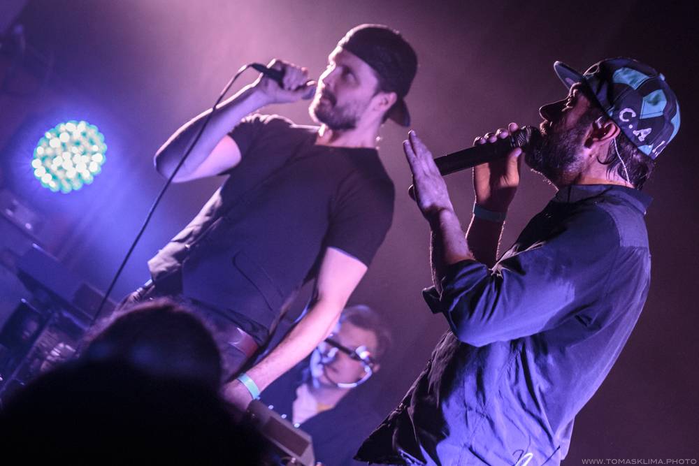 Tata Bojs oslavili dvacet let kina Aero originálním cyklokoncertem