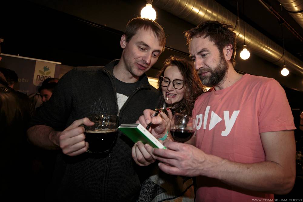 Tata Bojs oslavili dvacet let kina Aero originálním cyklokoncertem