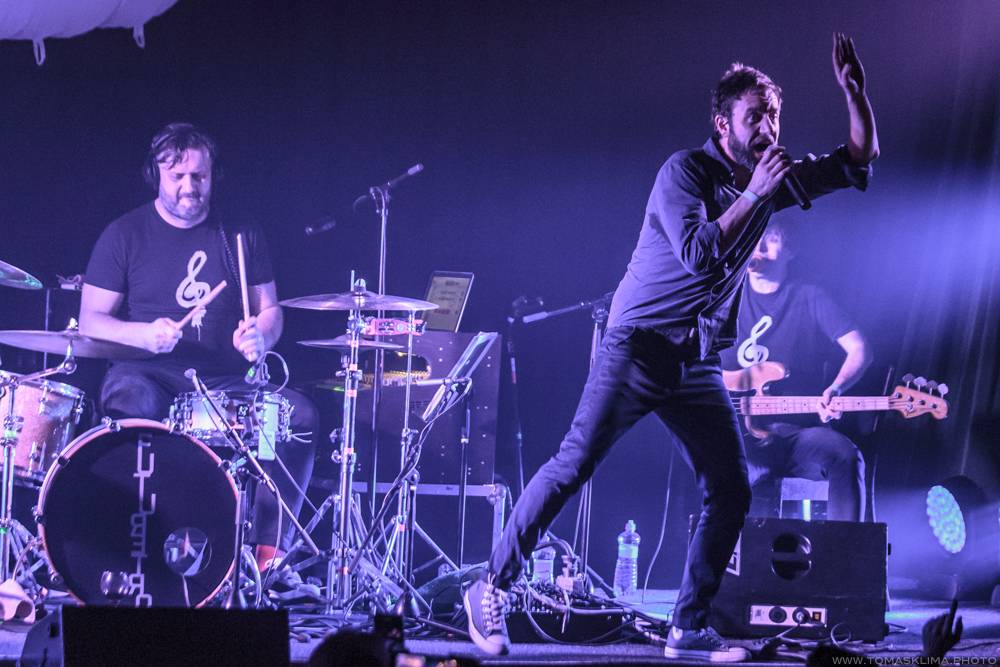 Tata Bojs oslavili dvacet let kina Aero originálním cyklokoncertem