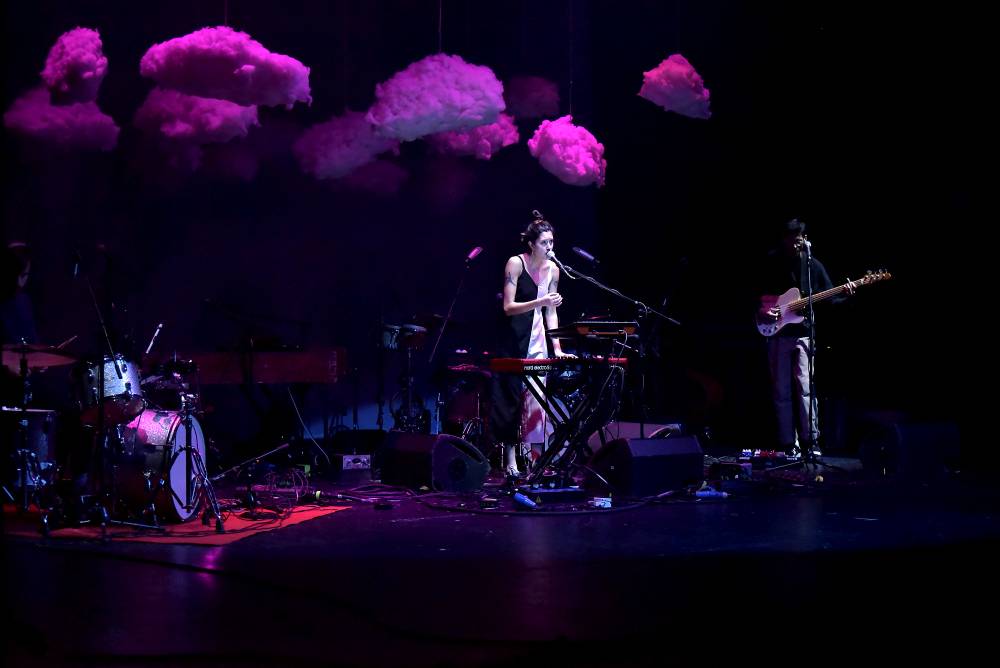 Iron & Wine dobyl Divadlo Hybernia hned napoprvé