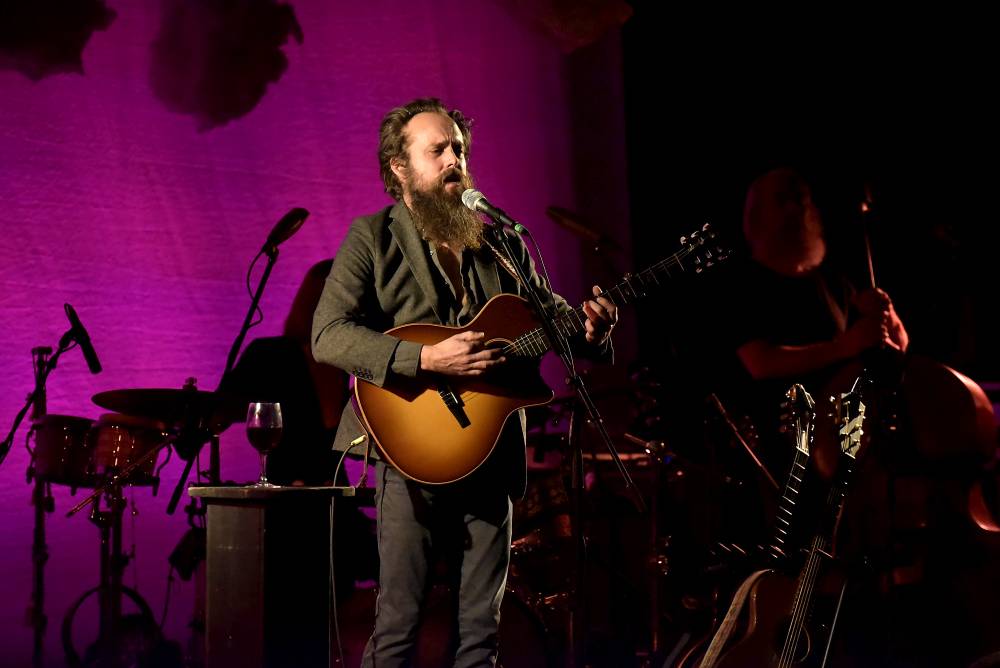 Iron & Wine dobyl Divadlo Hybernia hned napoprvé