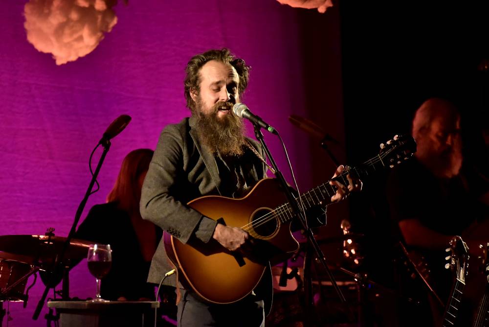 Iron & Wine dobyl Divadlo Hybernia hned napoprvé