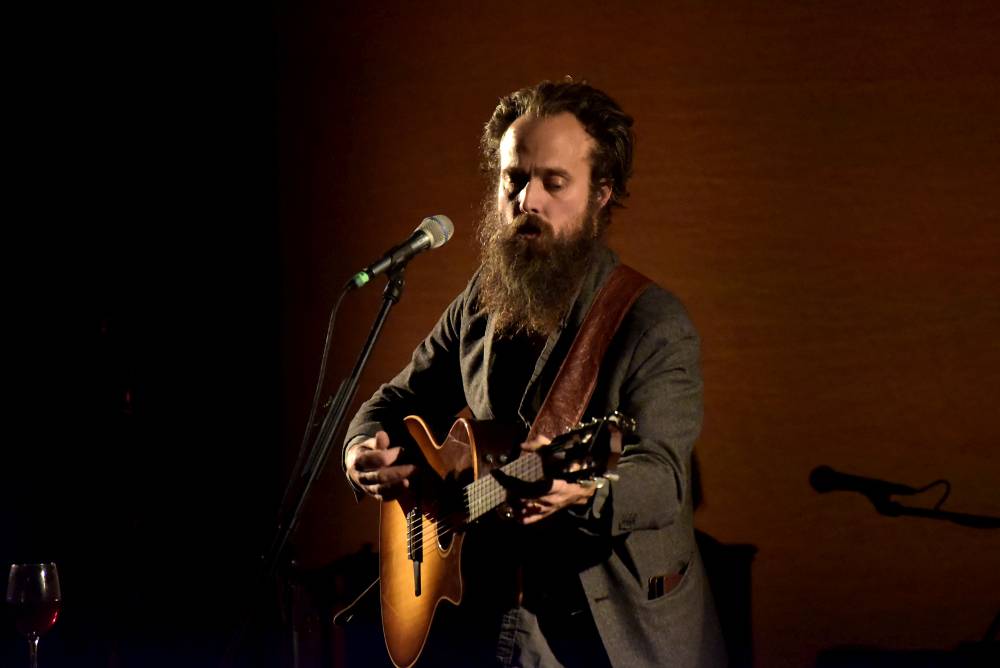 Iron & Wine dobyl Divadlo Hybernia hned napoprvé
