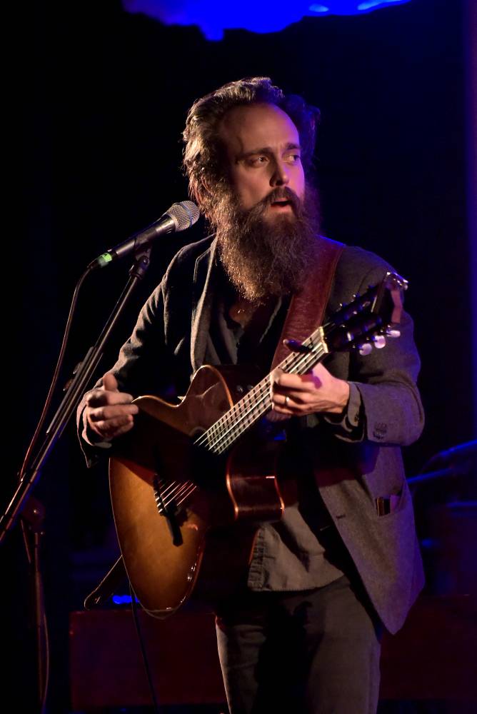 Iron & Wine dobyl Divadlo Hybernia hned napoprvé