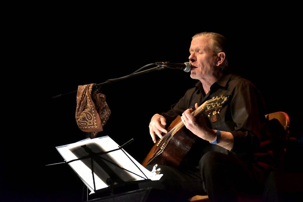 Michael Gira v Praze dokázal, že po konci Swans má i sólově co nabídnout
