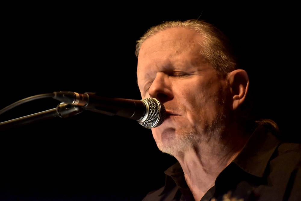 Michael Gira v Praze dokázal, že po konci Swans má i sólově co nabídnout
