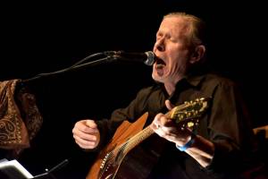 Michael Gira v Praze dokázal, že po konci Swans má i sólově co nabídnout