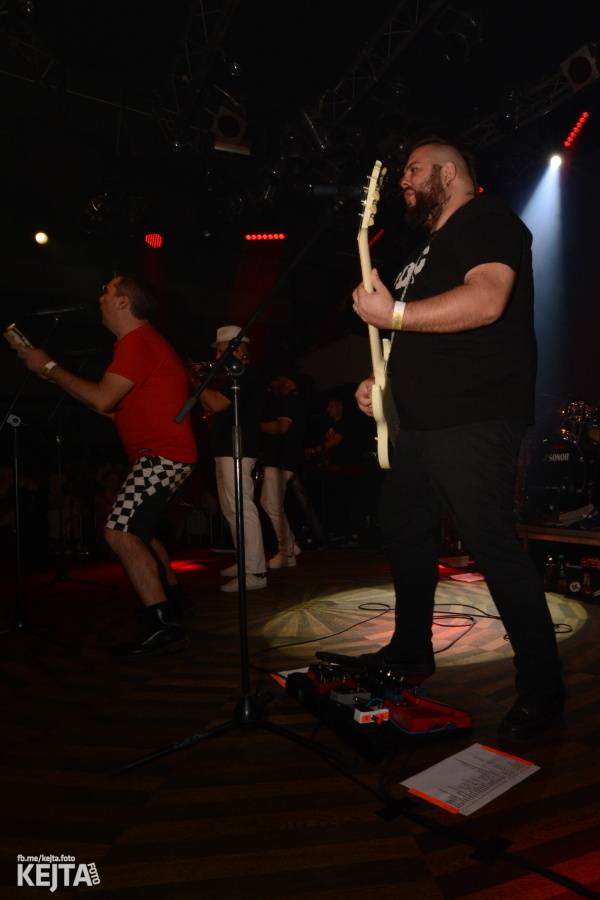 Polemic rozjeli v Lucerna Music Baru ValentýnSKA party 