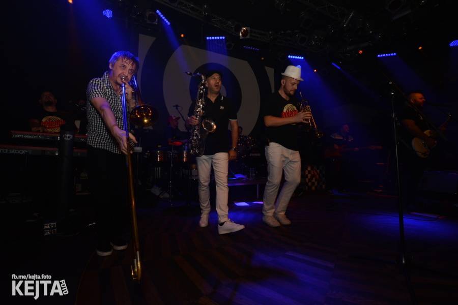 Polemic rozjeli v Lucerna Music Baru ValentýnSKA party 