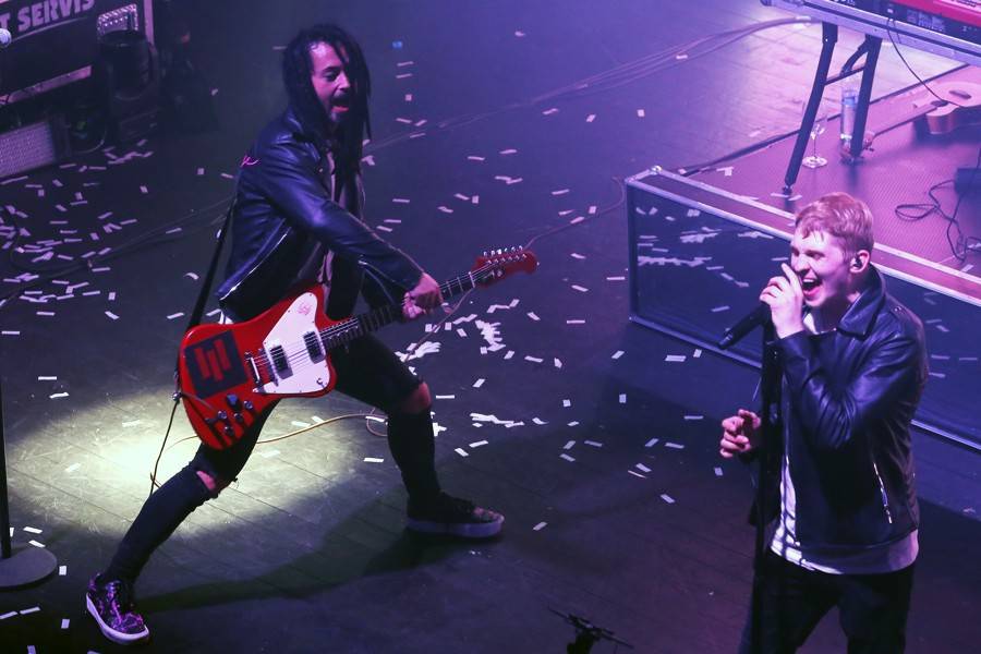 Nechybělo moc a Mandrage v Sonu nazahráli. Zlobila je technika