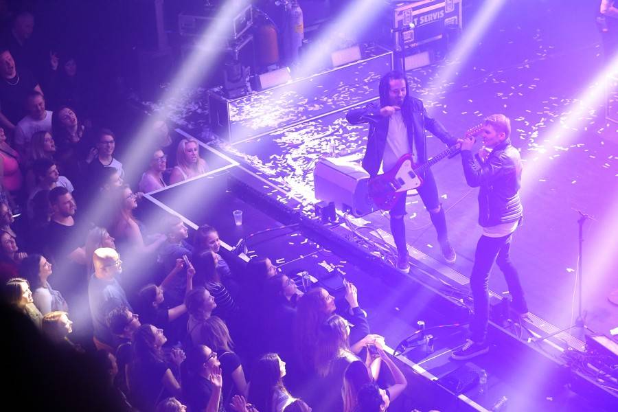 Nechybělo moc a Mandrage v Sonu nazahráli. Zlobila je technika