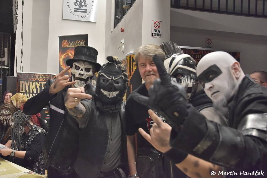 Dymytry slaví Patnáct let pod maskou, tleskala jim vyprodaná Šeříkovka v Plzni