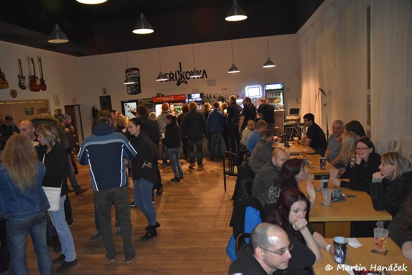 Dymytry slaví Patnáct let pod maskou, tleskala jim vyprodaná Šeříkovka v Plzni