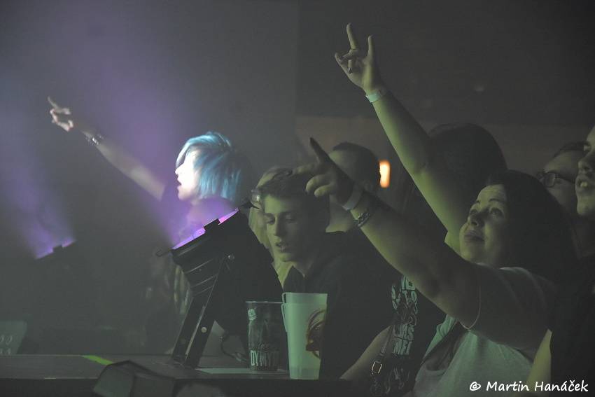 Dymytry slaví Patnáct let pod maskou, tleskala jim vyprodaná Šeříkovka v Plzni