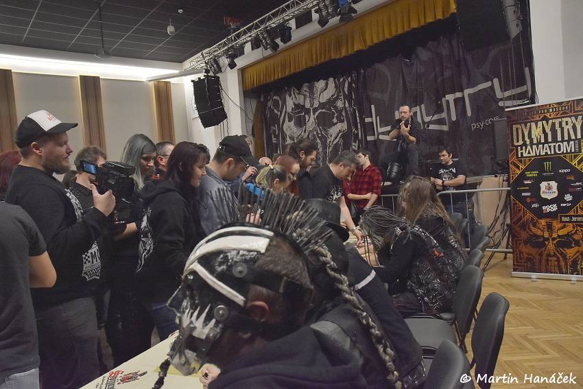 Dymytry slaví Patnáct let pod maskou, tleskala jim vyprodaná Šeříkovka v Plzni