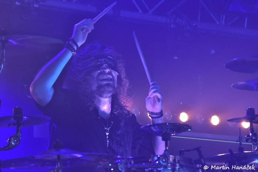 Dymytry slaví Patnáct let pod maskou, tleskala jim vyprodaná Šeříkovka v Plzni