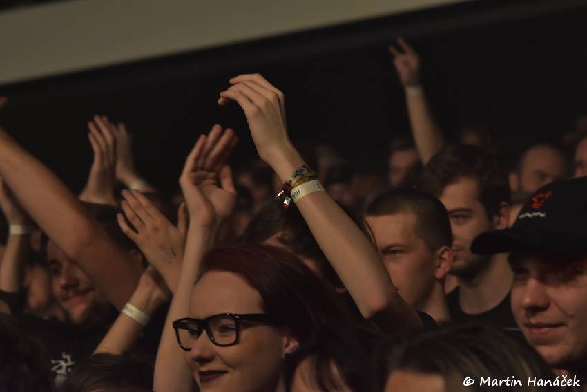 Dymytry slaví Patnáct let pod maskou, tleskala jim vyprodaná Šeříkovka v Plzni