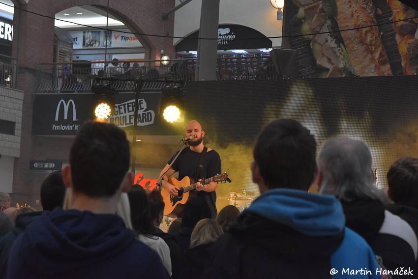 Valentýnská party Žebříku v Plzni: Fanoušky potěšili Anna K., Pokáč i Honza Křížek
