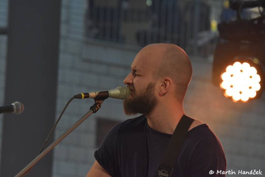 Valentýnská party Žebříku v Plzni: Fanoušky potěšili Anna K., Pokáč i Honza Křížek