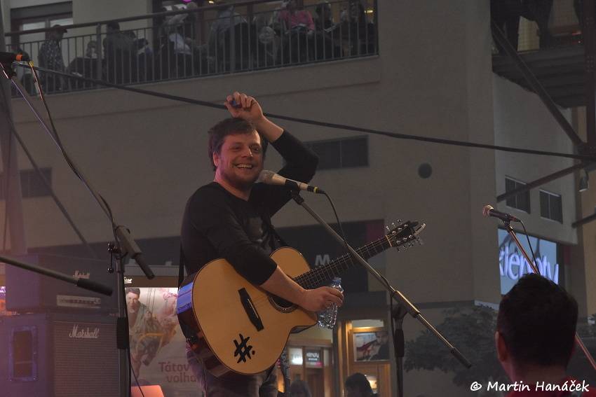 Valentýnská party Žebříku v Plzni: Fanoušky potěšili Anna K., Pokáč i Honza Křížek