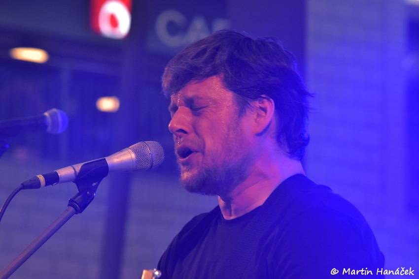 Valentýnská party Žebříku v Plzni: Fanoušky potěšili Anna K., Pokáč i Honza Křížek