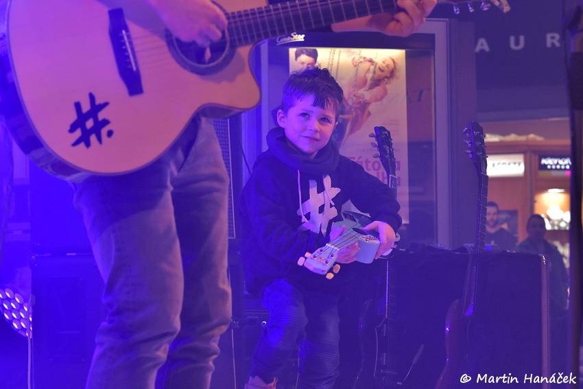 Valentýnská party Žebříku v Plzni: Fanoušky potěšili Anna K., Pokáč i Honza Křížek