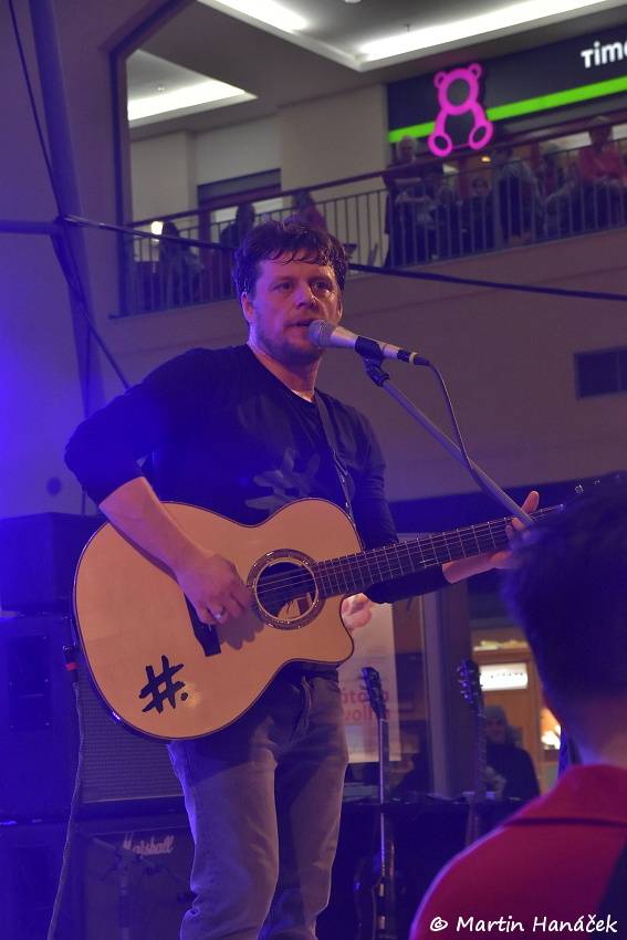 Valentýnská party Žebříku v Plzni: Fanoušky potěšili Anna K., Pokáč i Honza Křížek