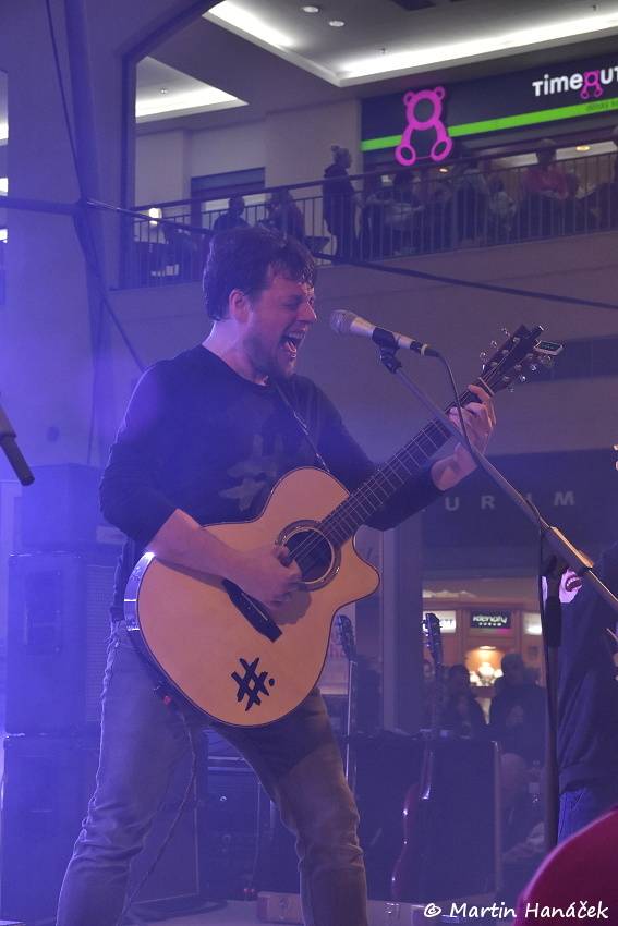 Valentýnská party Žebříku v Plzni: Fanoušky potěšili Anna K., Pokáč i Honza Křížek