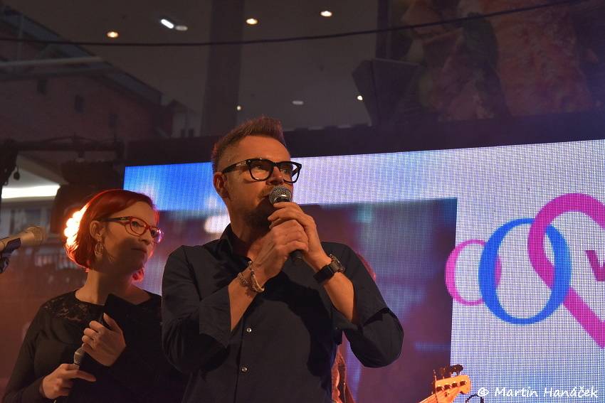 Valentýnská party Žebříku v Plzni: Fanoušky potěšili Anna K., Pokáč i Honza Křížek