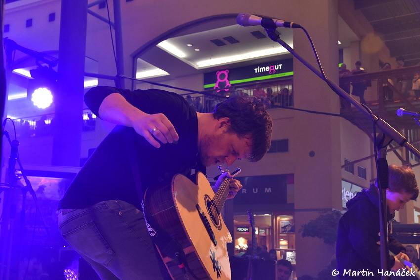 Valentýnská party Žebříku v Plzni: Fanoušky potěšili Anna K., Pokáč i Honza Křížek