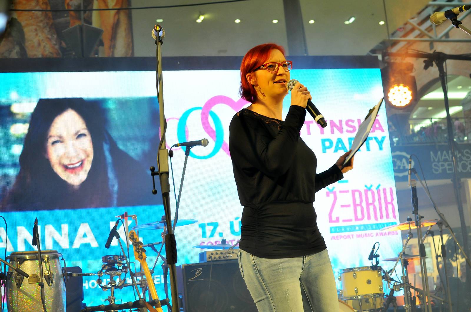 Anna K., Pokáč a Honza Křížek bavili návštěvníky Valentýnské party Žebříku