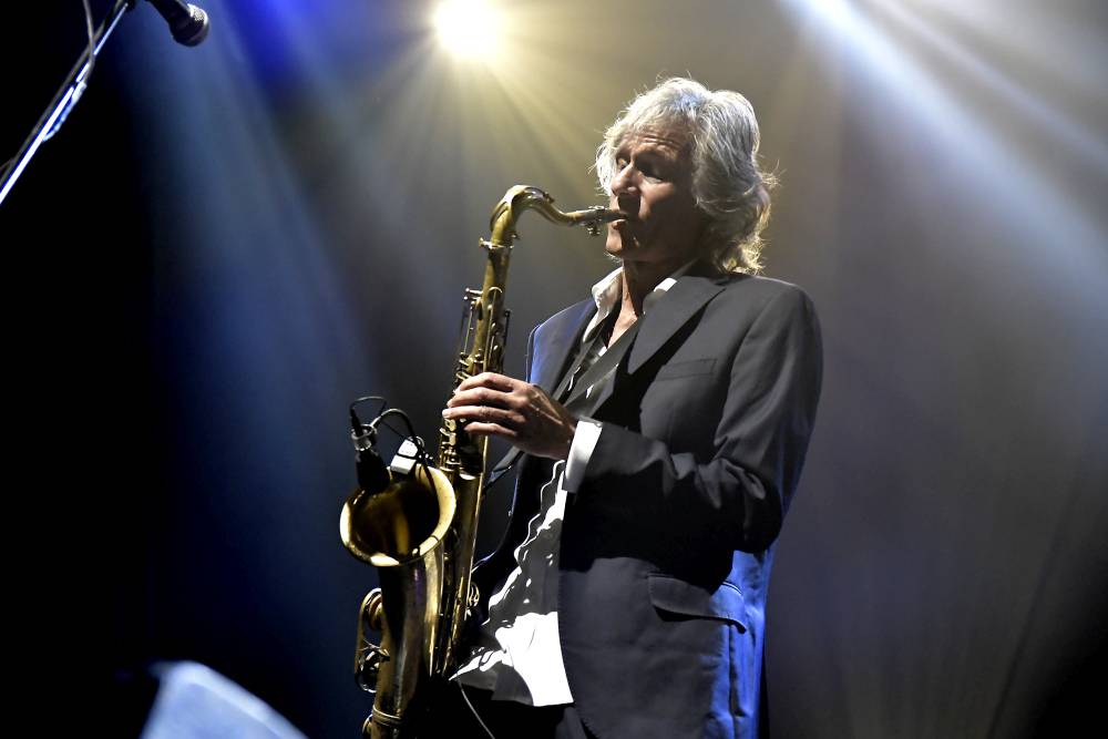 The Dire Straits Experience zahráli v pražské Lucerně všechny legendární hity původních Dire Straits